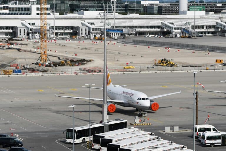 New York Blogs | Articles | News | Tips &Amp; Tricks | Video | Faq | Information | Infograph. 50 June 11, 2026 Best Ny Airport