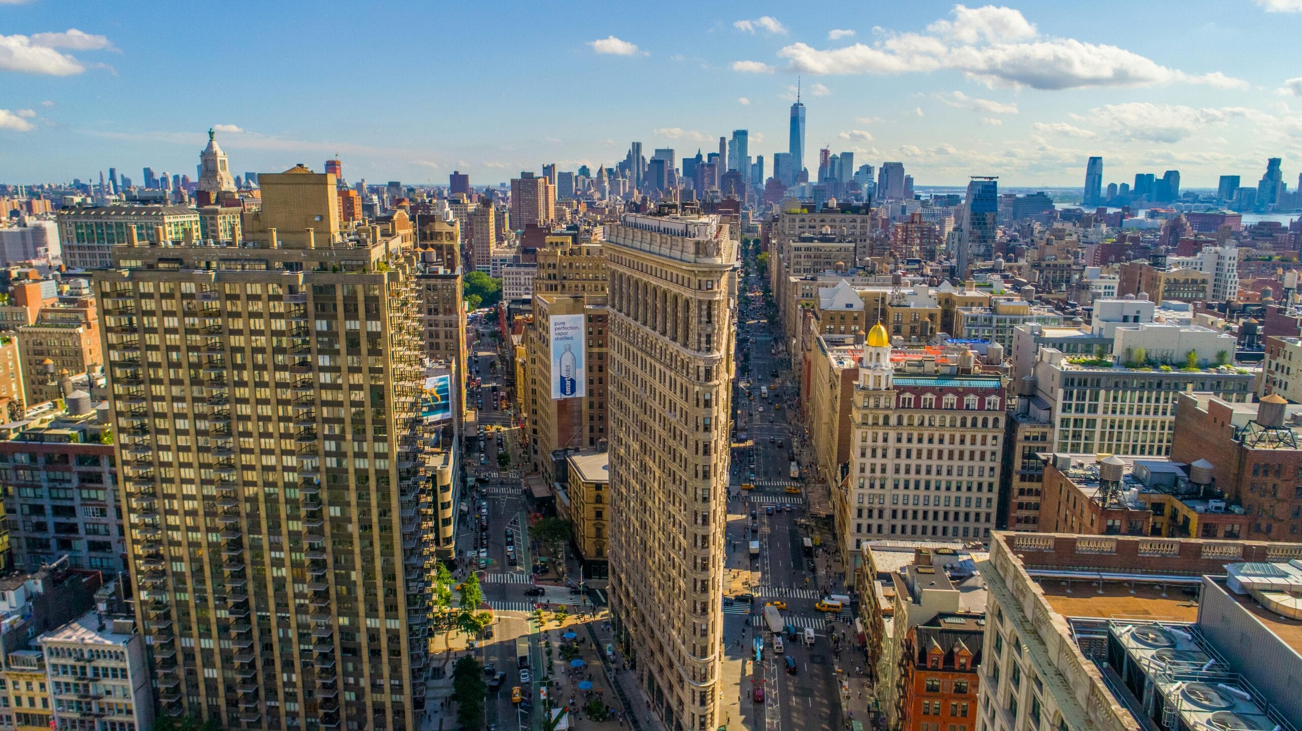 Blogs | Articles | News | Tips &Amp; Tricks | Video | Faq | Infomation 3 April 14, 2026 Stunning Aerial View Of New York City'S Skyline Featuring The Iconic Flatiron Building On A Sunny Day.