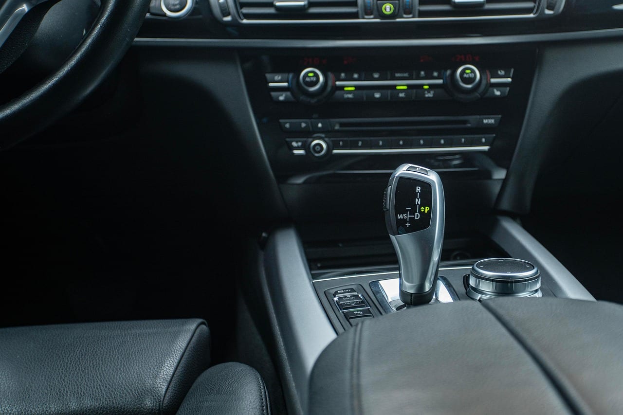 Gearstick, Car, Vehicle, Auto, Fast, Automatic, Car Wallpapers, German, Bmw, Premium, Sale, Sell, Modern, M-Performance, Power
