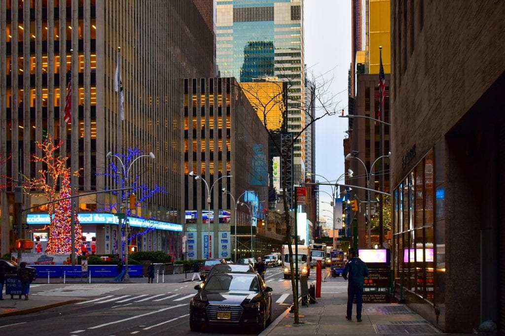 Reliable Limo To Nyc At Jfk Airport With Meet-And-Greet Service Reliable Limo To Nyc At Jfk Airport With Meet-And-Greet Service