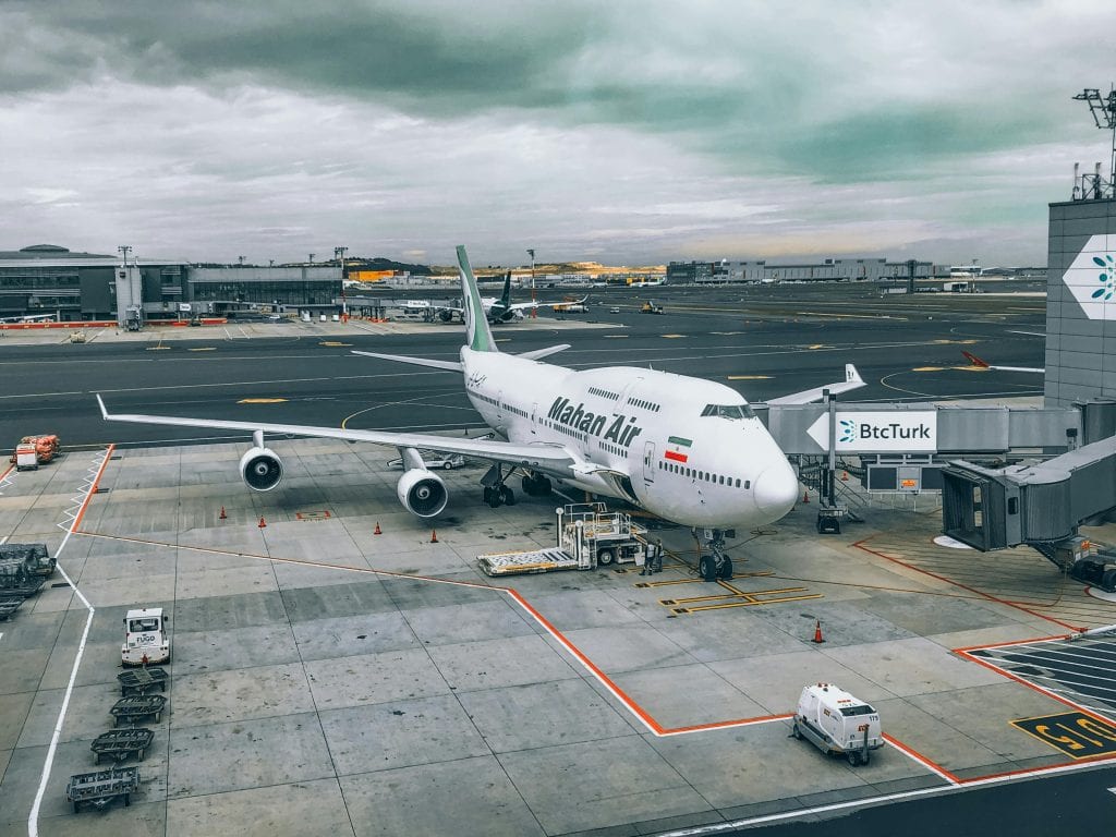 Nyc Airport Limo Service For Groups Sprinter Van At Jfk Airport Arrival Zone