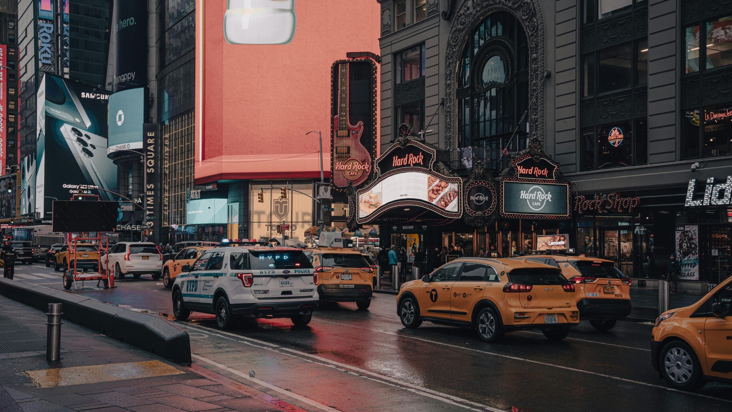 Blogs | Articles | News | Tips &Amp; Tricks | Video | Faq | Infomation 2 June 10, 2026 Vibrant Street View Of Times Square, New York City Featuring Taxis, Billboards, And Urban Architecture.