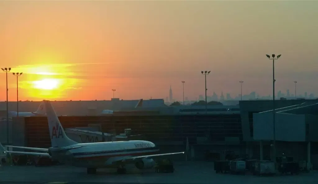 Q. How Far Is Jfk Airport From Hartford