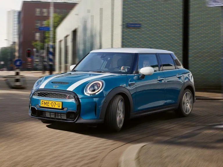 Navigating NYC: The Ultimate Best Car for NYC Full and Detailed Guide. 7 Mini Cooper