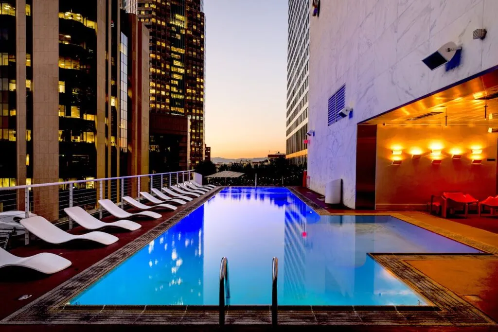 Best Hotels Near Newark Airport: 7 Top Picks for an Amazing Stay! 2 best hotels near newark airport
