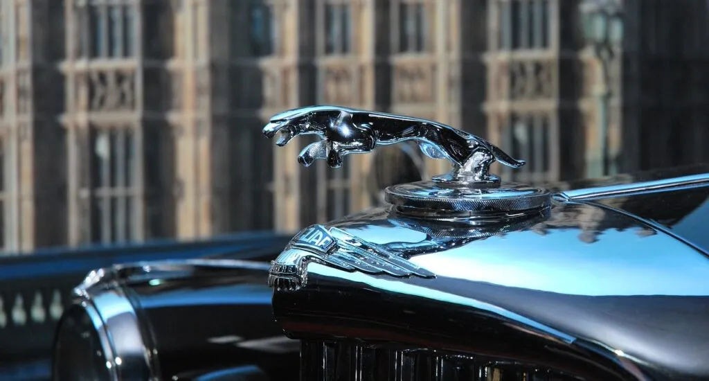 7 Best Limousines Cars to Elevate Your Experience with Luxury & Style | Book Now! 2 limousines cars