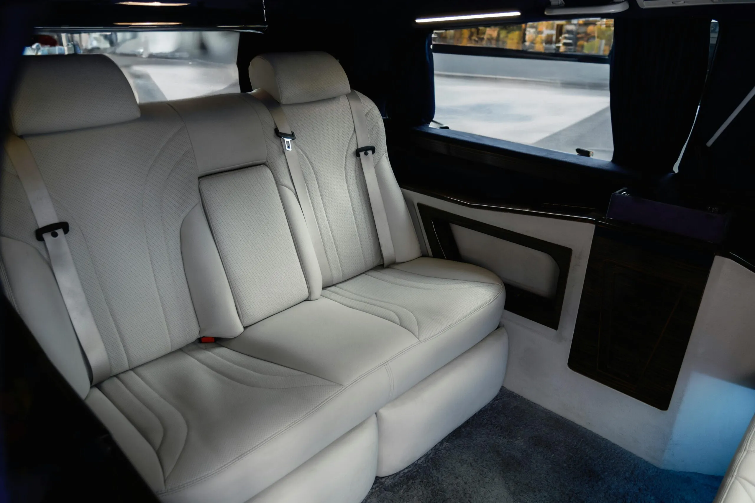 Unlock the Luxury: Why JetBlack Transportation is the Best Service Choice for Limousine New York City 3 pexels-photo-17455632-17455632.jpg
