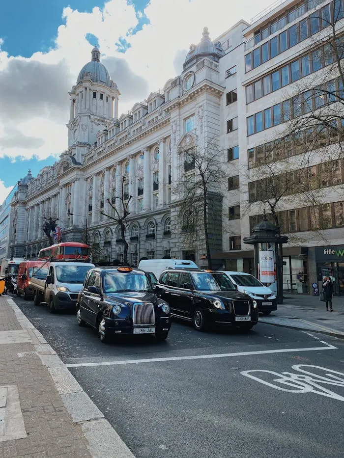 Black Taxi Near Me: 5 Amazing Benefits of Choosing Local Rides 2 black taxi near me