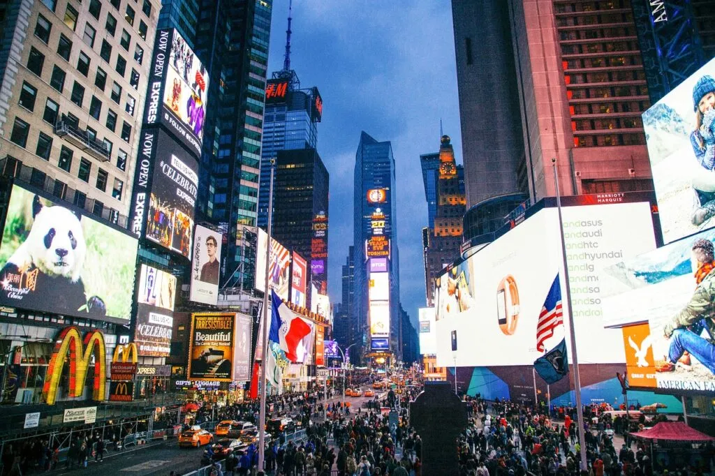 Smooth Sailing to Times Square: The Best Way to Travel from LaGuardia Airport 4 Best Way to Travel from LaGuardia to Times Square