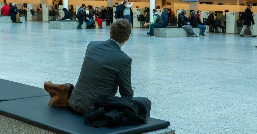 M60-Sbs Bus At 125Th Street Stop For How To Get To Laguardia From Manhattan, Passengers Boarding On A Rainy Day.