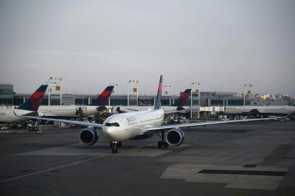 Nyc Taxi To Airport In 2026: Your No-Nonsense Survival Guide Through The Chaos 2 January 31, 2026 Nyc Taxi To Airport In 2026: Your No-Nonsense Survival Guide Through The Chaos Ethan Navarro January 31, 2026