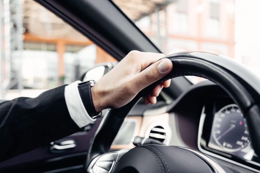 How To Book Lga Car Service