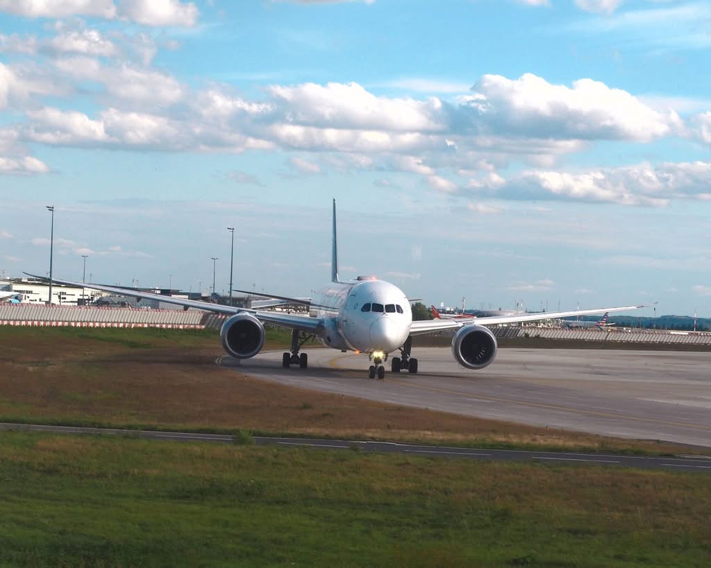 Laguardia To Newark Airport
