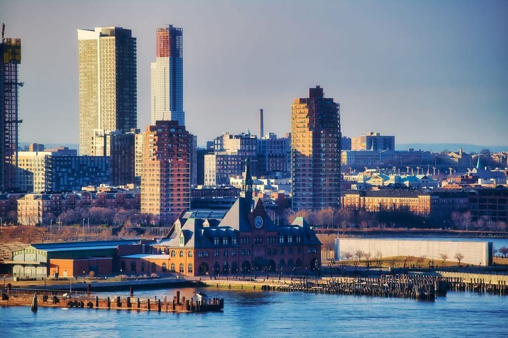 Laguardia Uber Pickup: 7 Honest Facts For Business Travel 2026 2 August 12, 2026 Laguardia Uber Pickup