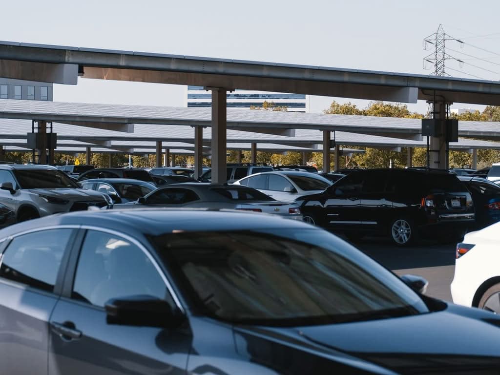 Laguardia To Nyu Black Car Service Sedan At Airport Pickup Zone