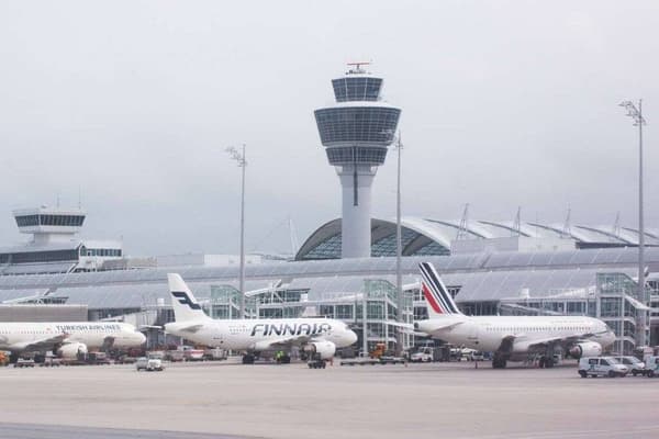 Jetblack Limo At Jfk, Featured In Airport Transfer Articles &Amp; News Tips. Jetblack Limo At Jfk, Featured In Airport Transfer Articles &Amp; News Tips.