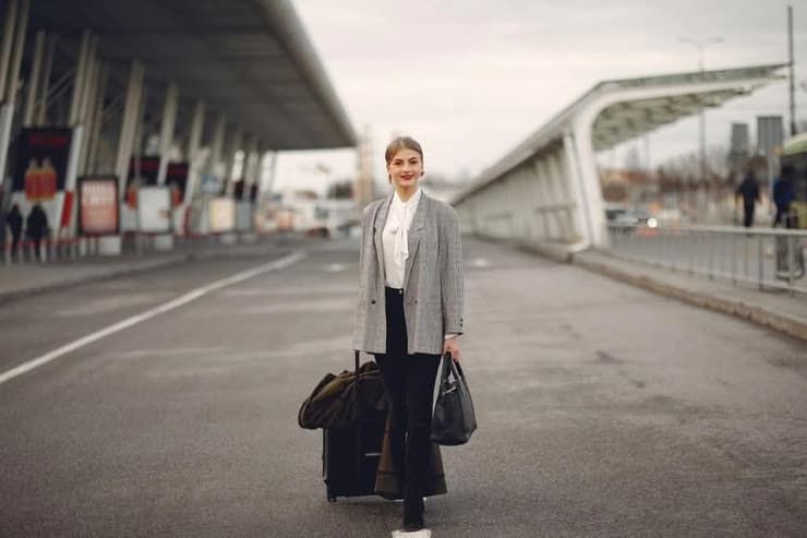 how much is a shuttle from lga to ewr